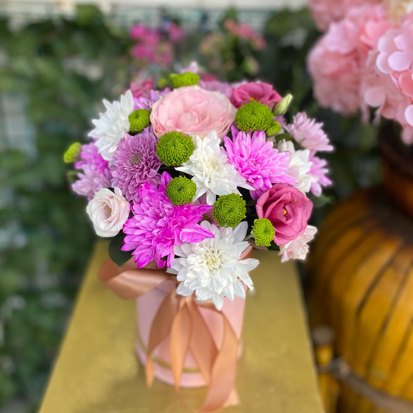 Nježni pastel box — flower box Podgorica, Cvjećara Anturijum